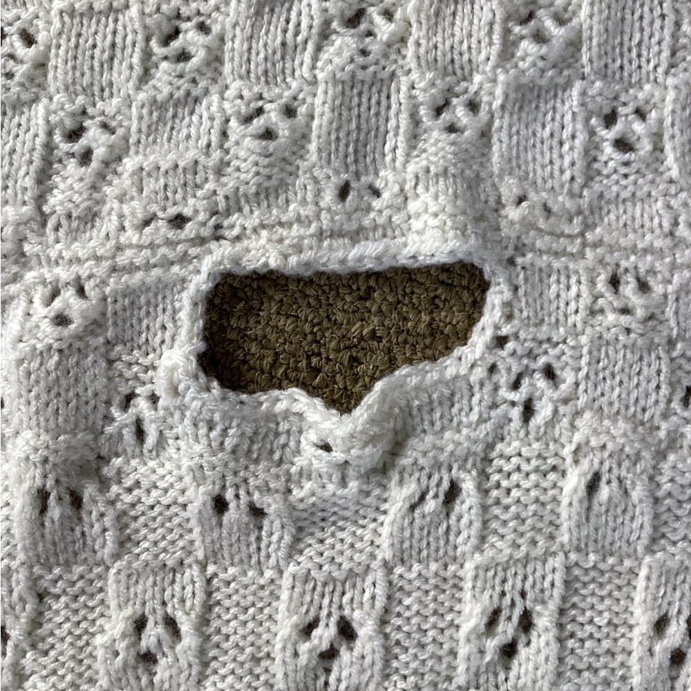 Carseat Baby Blanket Hand Crafted White Knitted Unisex - Picture 4 of 16